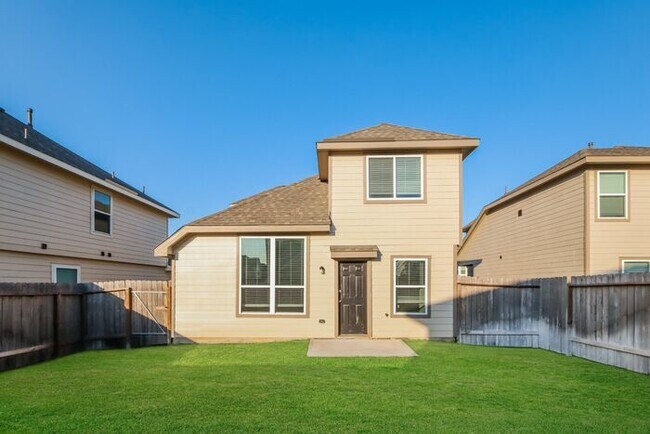 Foto del edificio - 23695 Goodfellow Dr