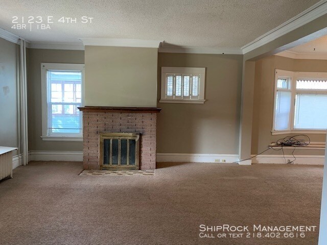 Foto del edificio - 2123 E 4th St