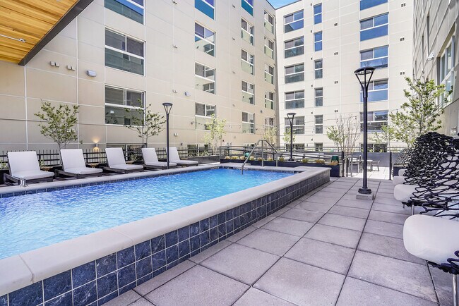 Photo - Zephyr Apartments