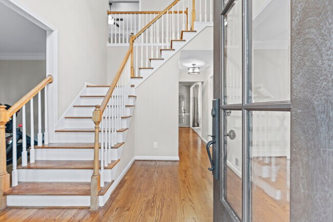 Foto del edificio - 2637 Forest Meadow Ln