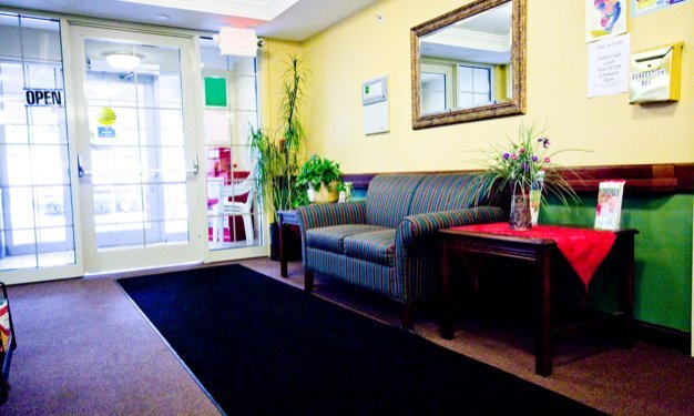 Foto del edificio - 420 W 15th St