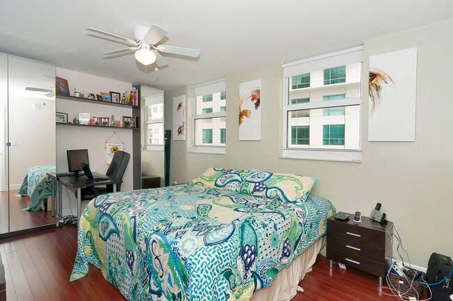 Building Photo - 1200 Brickell Bay Dr
