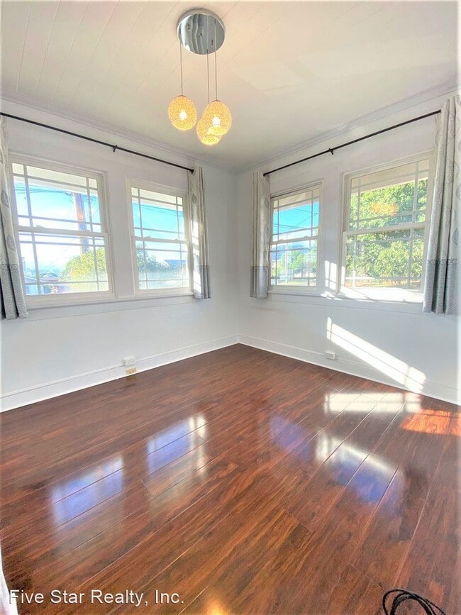 Building Photo - 3 br, 2 bath House - 719 7th Ave.