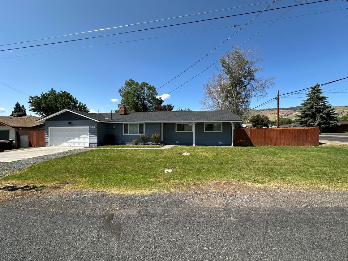 Primary Photo - 5301 Bel Aire Dr