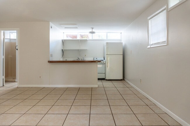Foto del edificio - 610-612 North Magnolia Drive