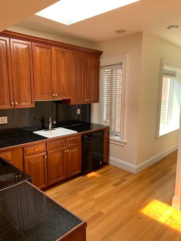 Foto principal - 1027 Tremont St