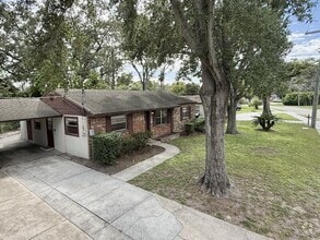 Building Photo - 1502 W Country Club Dr