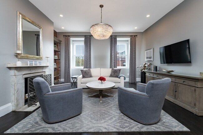Building Photo - 265 Beacon Street Unit 5