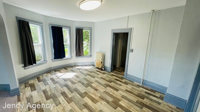 Building Photo - 5 br, 2 bath House - 1114 S Washington