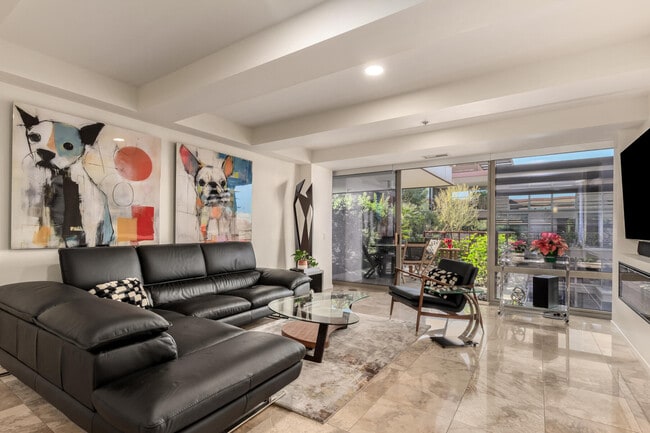 Building Photo - 7131 E Rancho Vista Dr