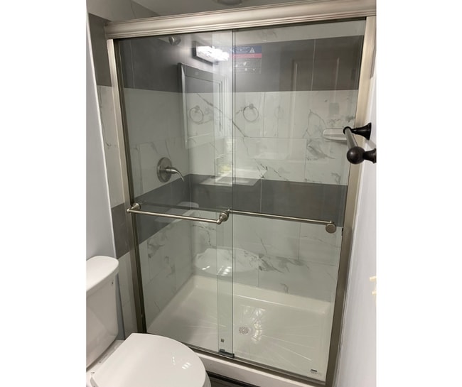 Building Photo - 306 N Fremont Ave