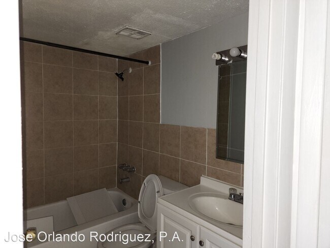 Building Photo - 2 br, 1 bath House - 1603 W Oak Ridge Rd A