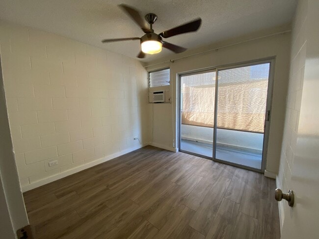 Building Photo - Convenient Two Bedroom Apartment - $2300/mo 2BR/1BA/1PKG