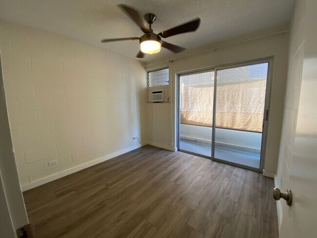 Foto del edificio - Convenient Two Bedroom Apartment - $2300/mo 2BR/1BA/1PKG