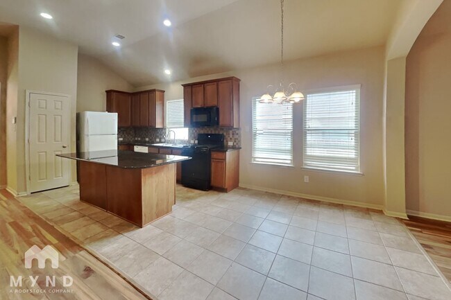 Building Photo - 1411 Cameron Park Ln