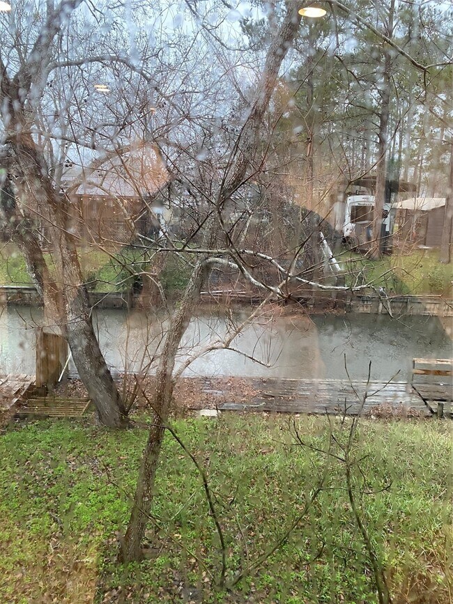 Foto del edificio - 9572 Darkwood St