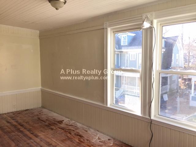 Building Photo - 45 Angell St