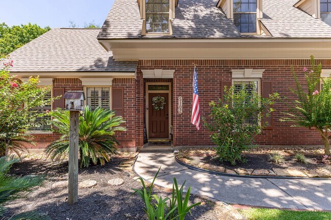 Building Photo - 5102 Natural Bridge Dr