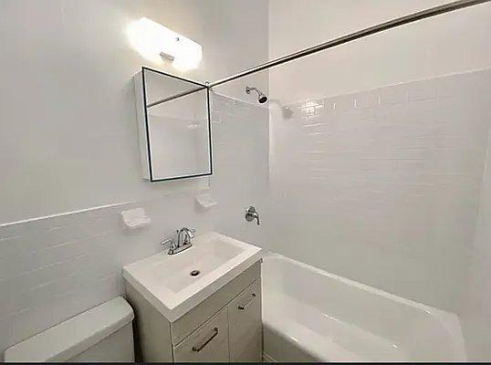 Building Photo - 1 bedroom in BRONX NY 10471