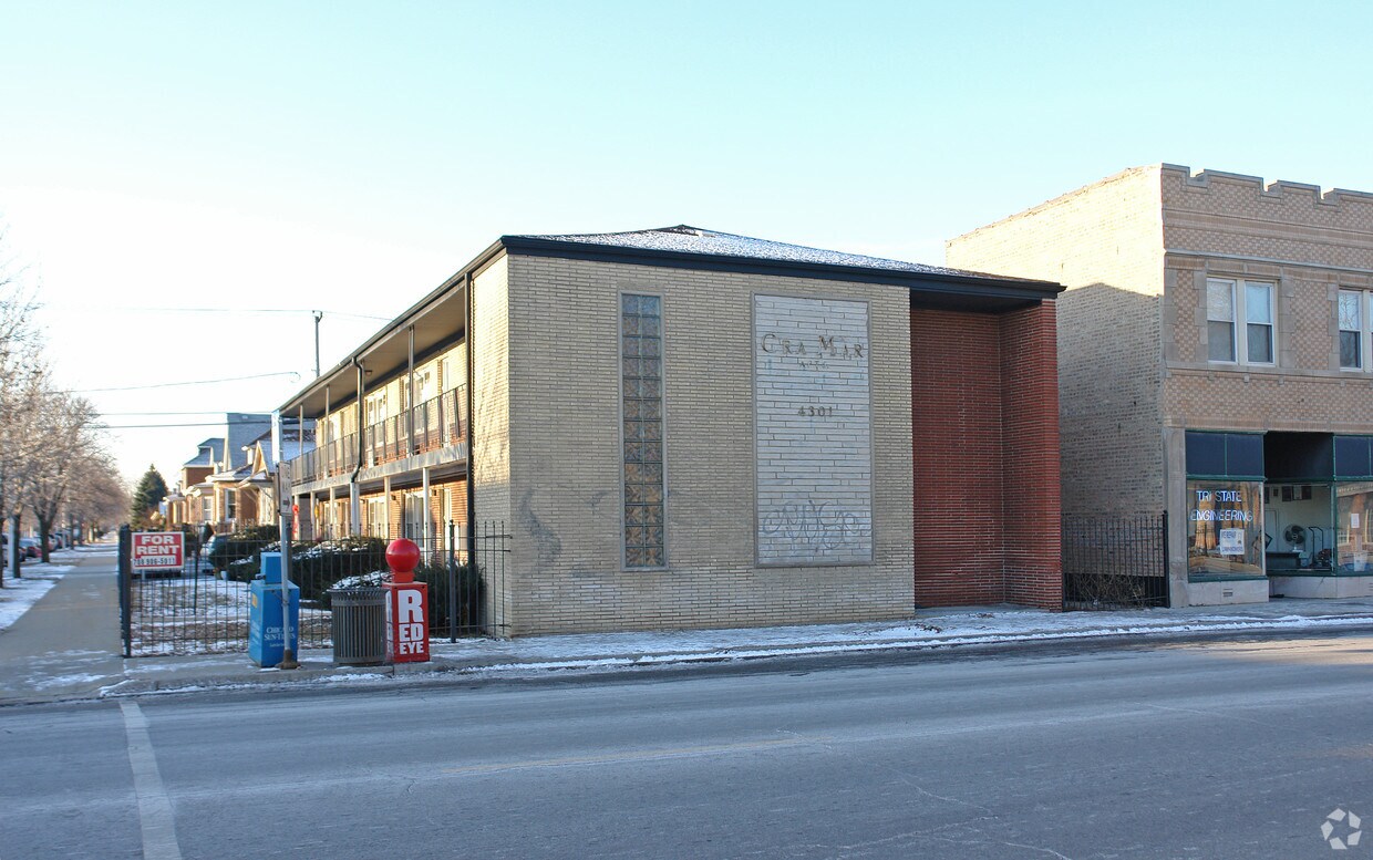 Primary Photo - Gra Mar Apartments