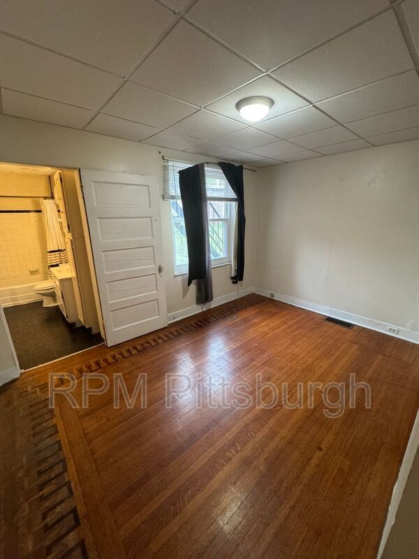 Building Photo - 5434 Baywood St