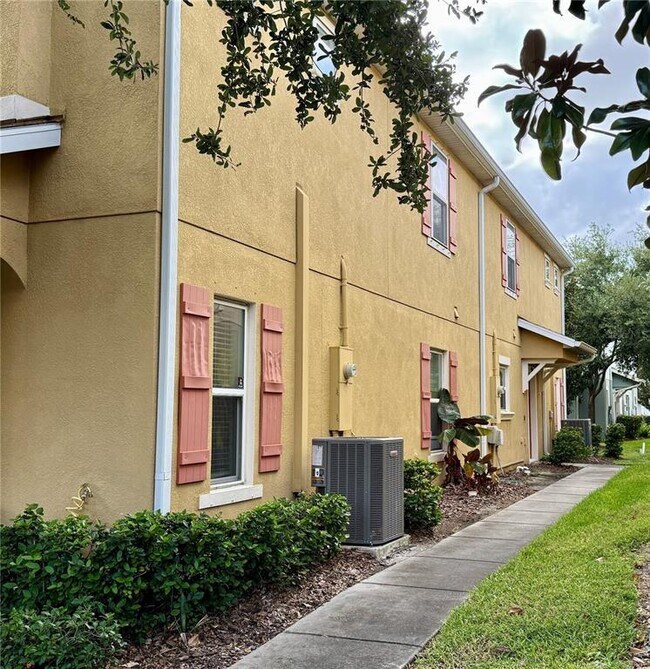 Foto del edificio - 4743 Chatterton Way