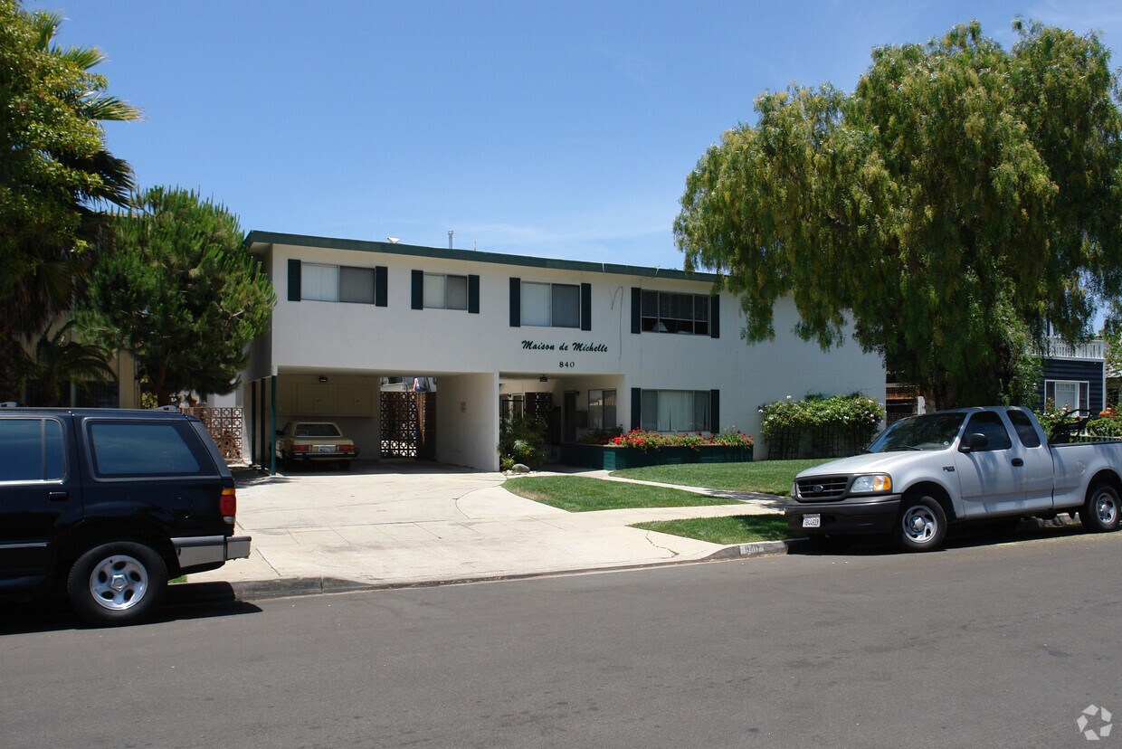 Primary Photo - 840 G Ave