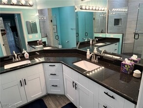 Building Photo - 9320 Water Lily Ct