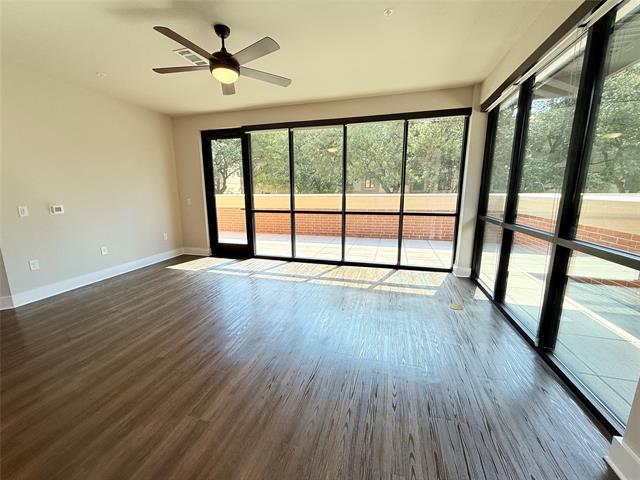 Foto del edificio - 3255 Carlisle St