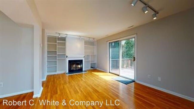 Building Photo - 2 br, 2.5 bath House - 426 Courtland Avenu...