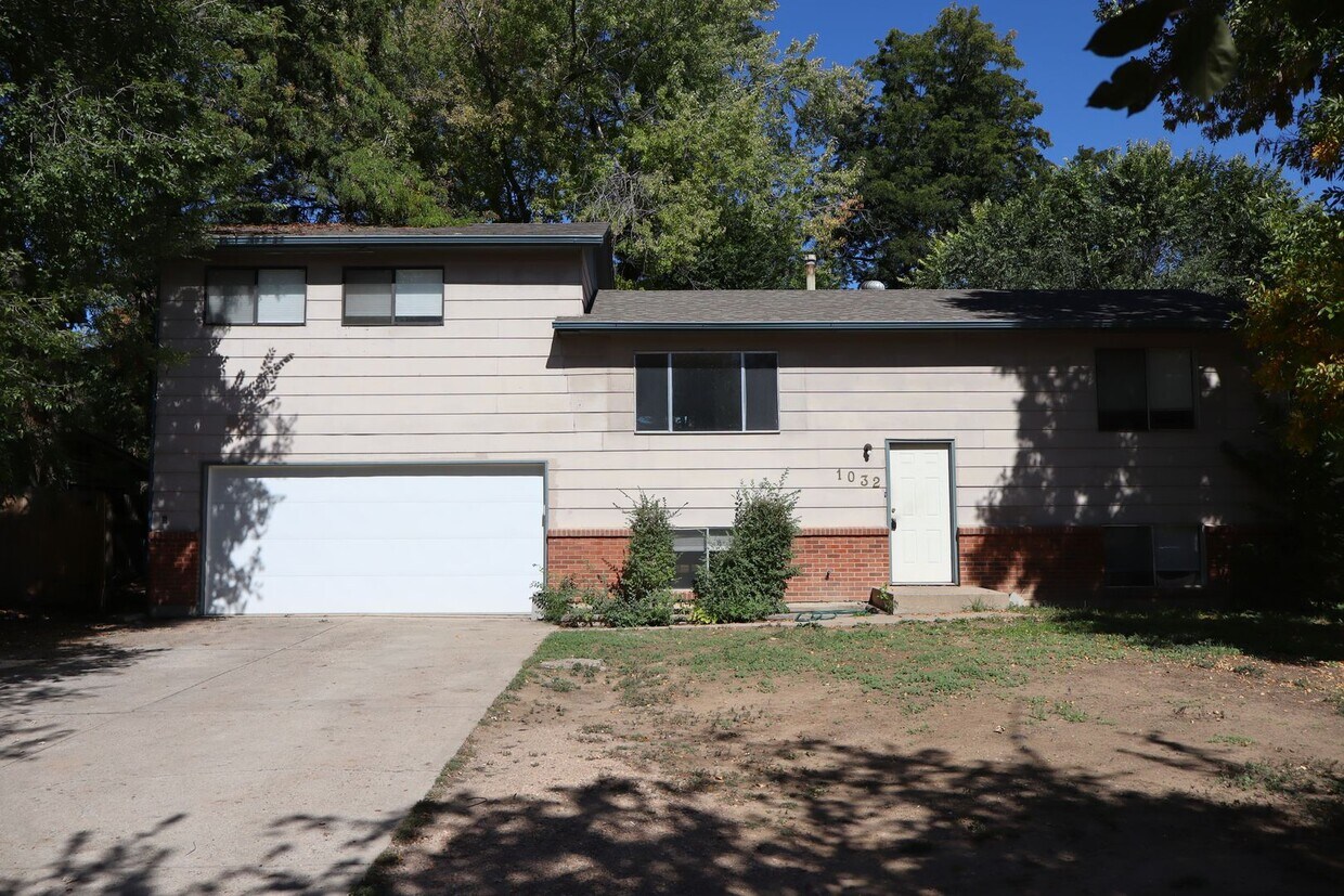 Foto principal - Beautiful Split-Level 6BR Home with Attach...