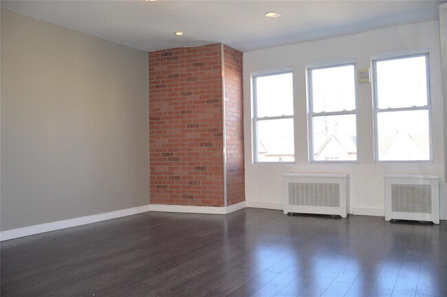 Foto del edificio - 32-59-59 46th St