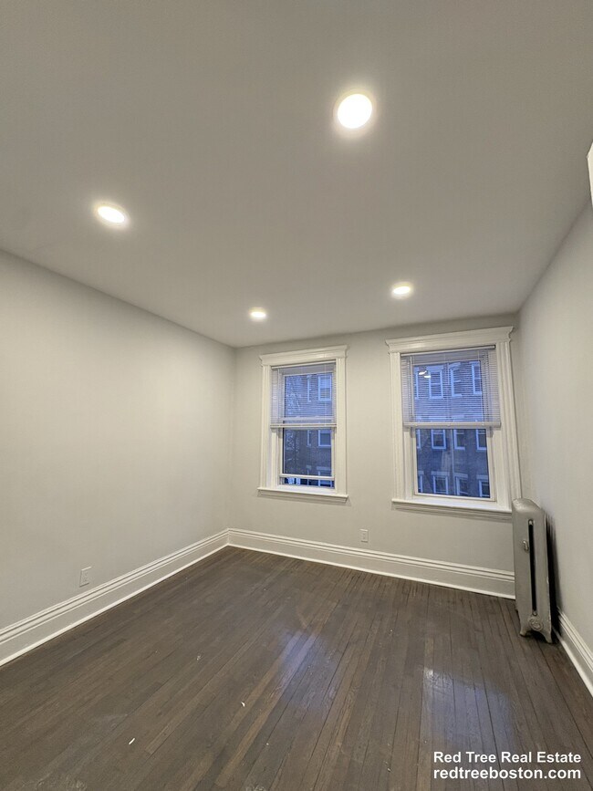 Foto del edificio - 107 Queensberry St