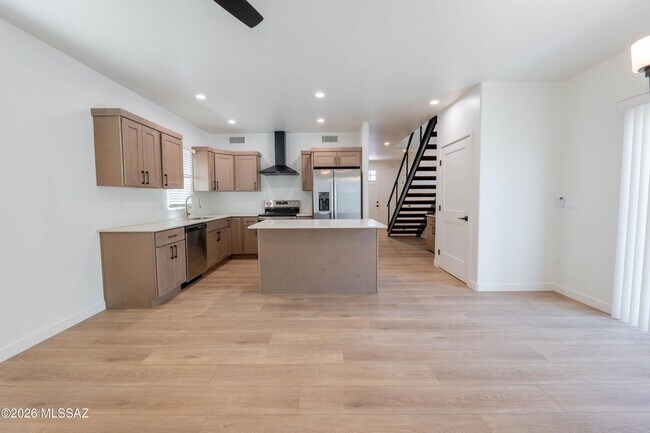 Foto del edificio - 1300 N Rook Ave