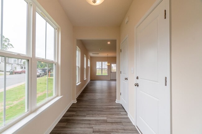 Foto del edificio - Comfortable home in a great area!