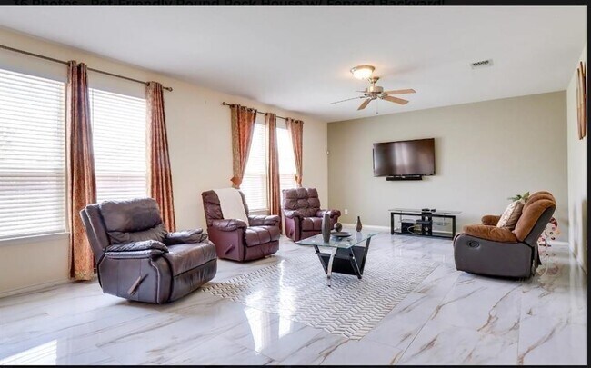 Building Photo - 1109 Renaissance Trail
