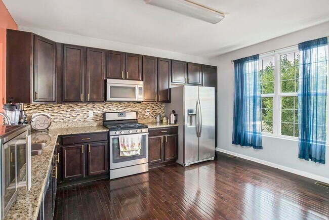 Foto del edificio - 44567 Gwinnett Loop
