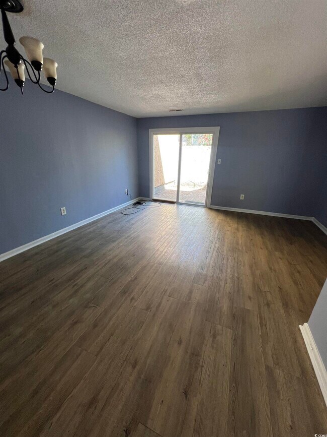 Foto del edificio - 217 N Myrtle St