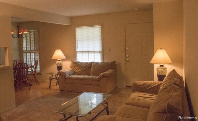 Building Photo - 2708 Glenbridge Ct