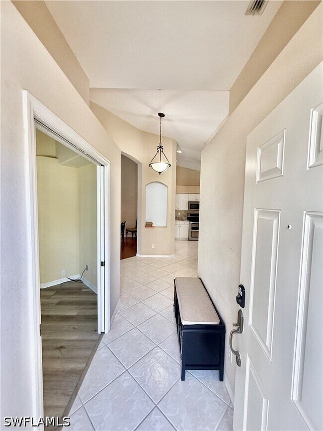 Building Photo - 8440 Ibis Cove Cir