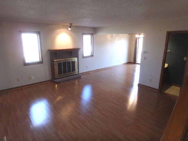 Foto del edificio - 3418 SE Walnut Dr