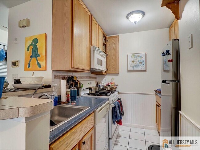 Foto del edificio - 130 Longfield Ct