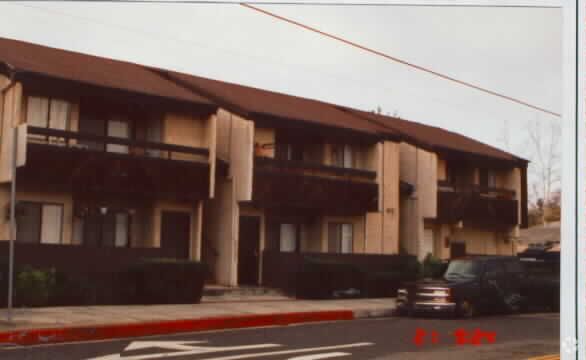 Primary Photo - 6551 Kester Ave