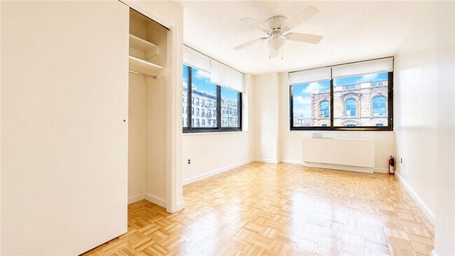 Building Photo - 376 Broadway