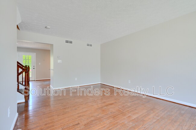 Foto del edificio - 3419 Clairborne Way