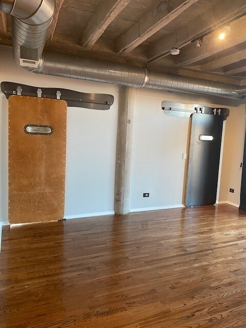 Building Photo - 809 E 40th St
