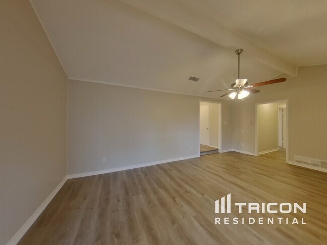 Building Photo - 1020 Almond Drive Mansfield TX