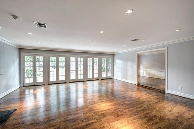 Building Photo - 115 Hickory Ridge Dr