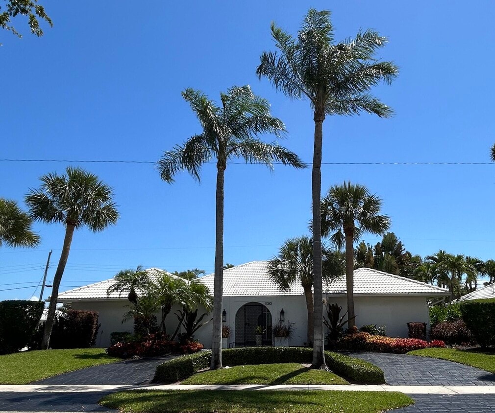Foto principal - 1080 Walnut Terrace