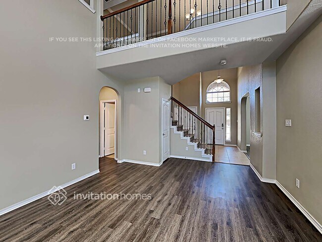 Building Photo - 2222 Whitney Dr